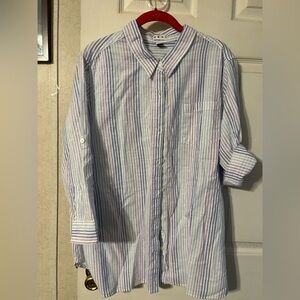 Woman’s Striped Blue and White Shirt purple & white striped Ptp- 26 length/ 28.